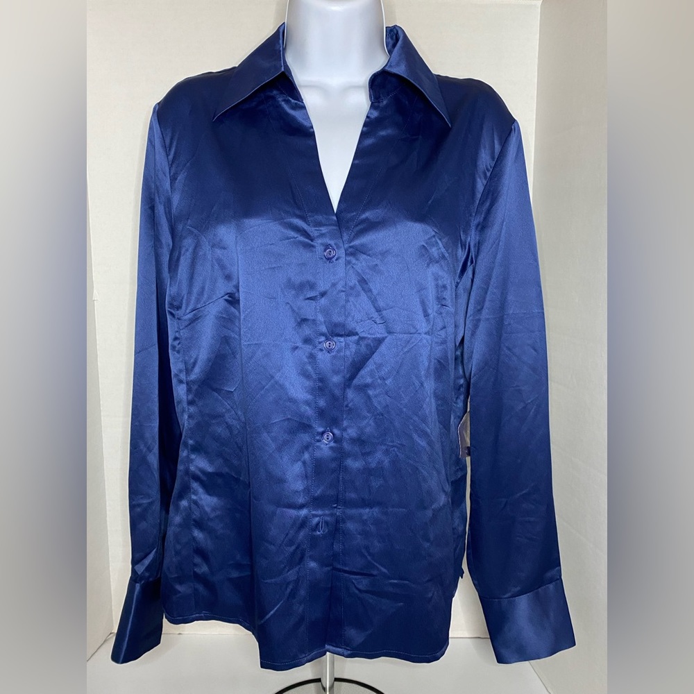 East 5th Women Long Sleeve Button Up Fitted Blue Long Sleeve Blouse NWT Size 14
